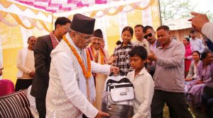प्रचण्डद्वारा भजनीका दुई बालबालिकाको अभिभावकत्व ग्रहण