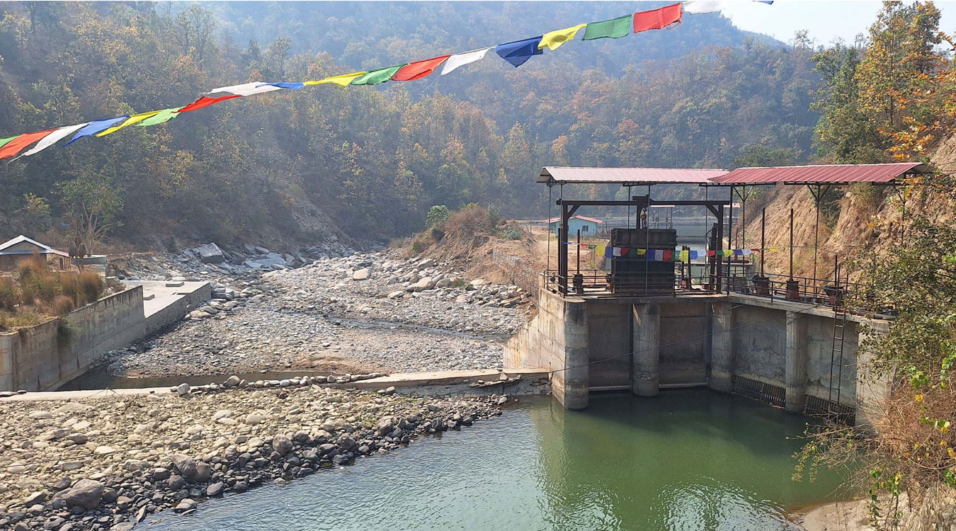जलविद्युत् आयोजनाले पानी नछाडि दिँदा किसानलाई खेतीपाती गर्न समस्या