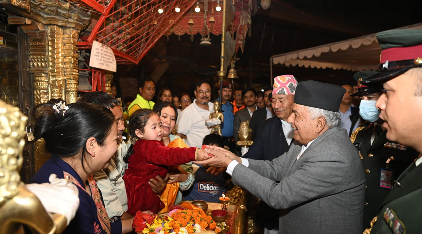 राष्ट्रपति पौडेलद्वारा सेतो मच्छेन्द्रनाथको दर्शन