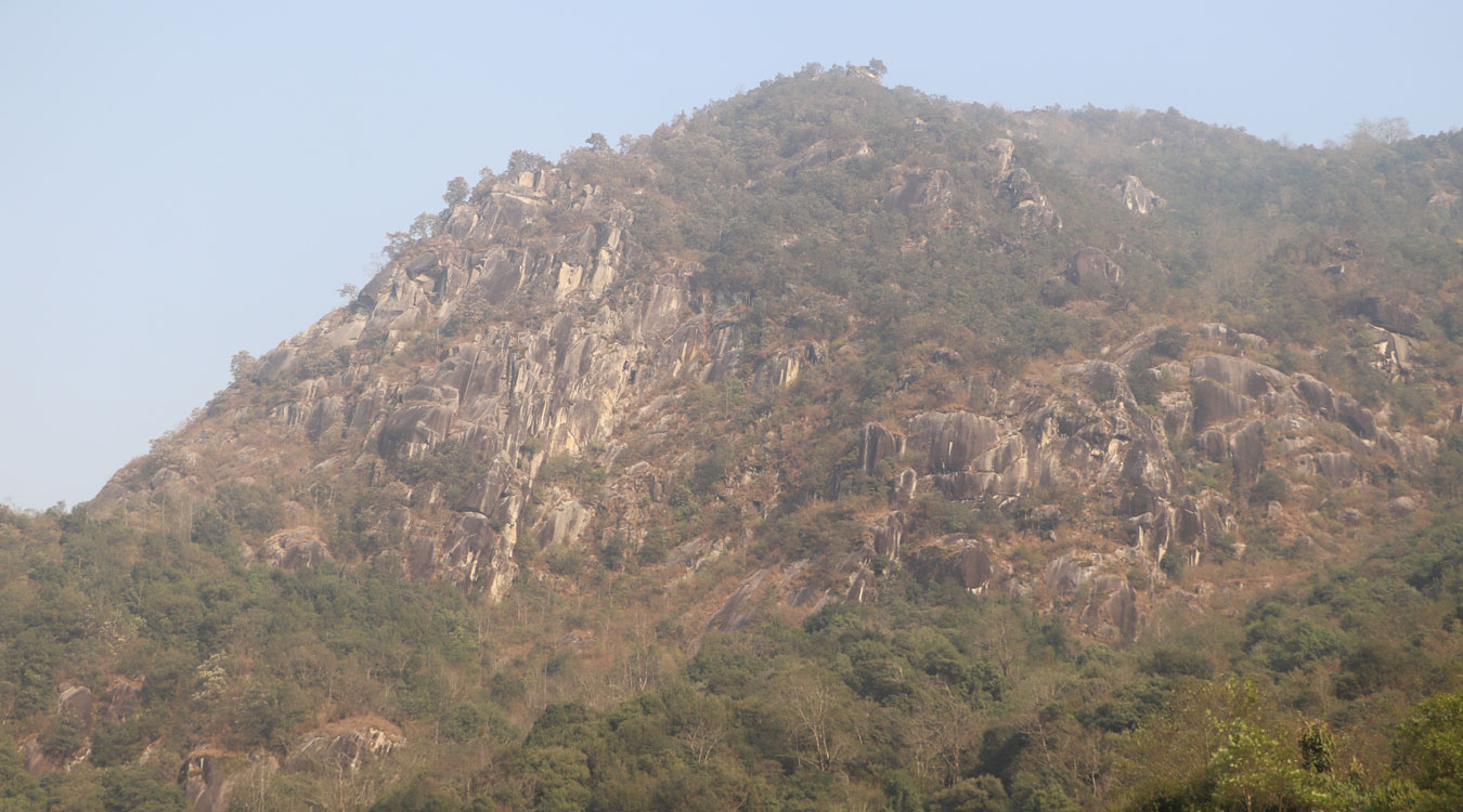 पर्यटकको पर्खाइमा ‘गोल्मे राजा, गोल्मे रानी’