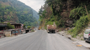 विश्व बैंकको अनुदान प्राप्त सडक स्तरोन्नतिमा ढिलाइ