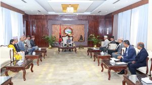 आयोगका पदाधिकारीद्वारा प्रधानमन्त्रीलाई ‘ब्रिफिङ’