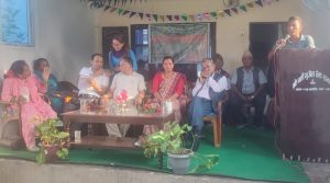 रासायनिक विषादीको विकल्प सिकाउँदै केन्द्र