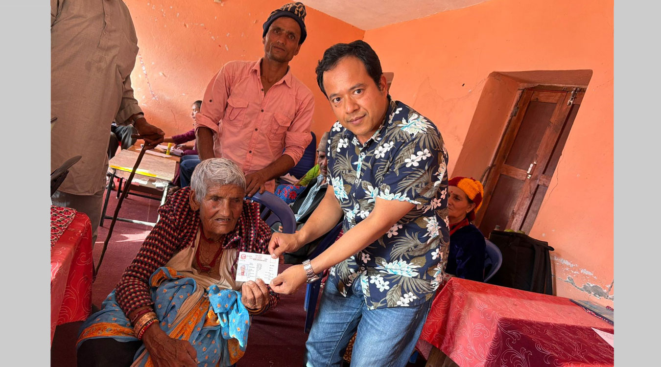 ९७ वर्षीया भट्टले नागरिकता पाउँदा…