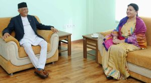 एमालेमा विद्याको पकड कम्जोर : अझ शक्तिशाली बन्दै ओली