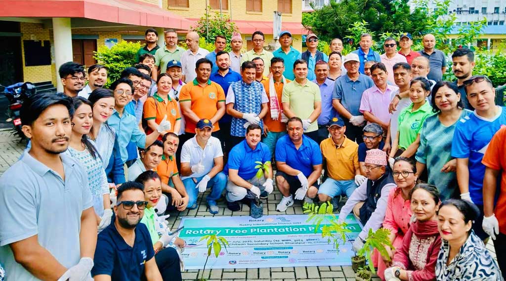 रोटरीयनहरूले एकै दिनमा ५० हजार बिरुवा रोपे