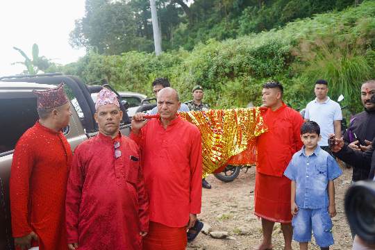 गोरखा दरबारबाट हनुमान ढोका दरबारका लागि फूलपाती पठाइयो