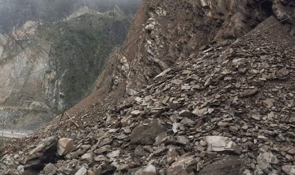 अवरुद्ध सडकहरु खुलाउन सरकारको पहल सुरु