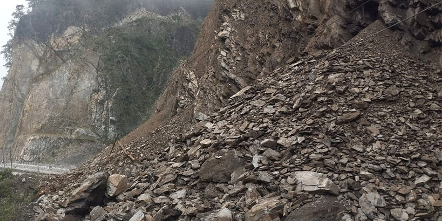 तुइन खोलाको पहिरो पन्छाउन दुई दिन लाग्ने