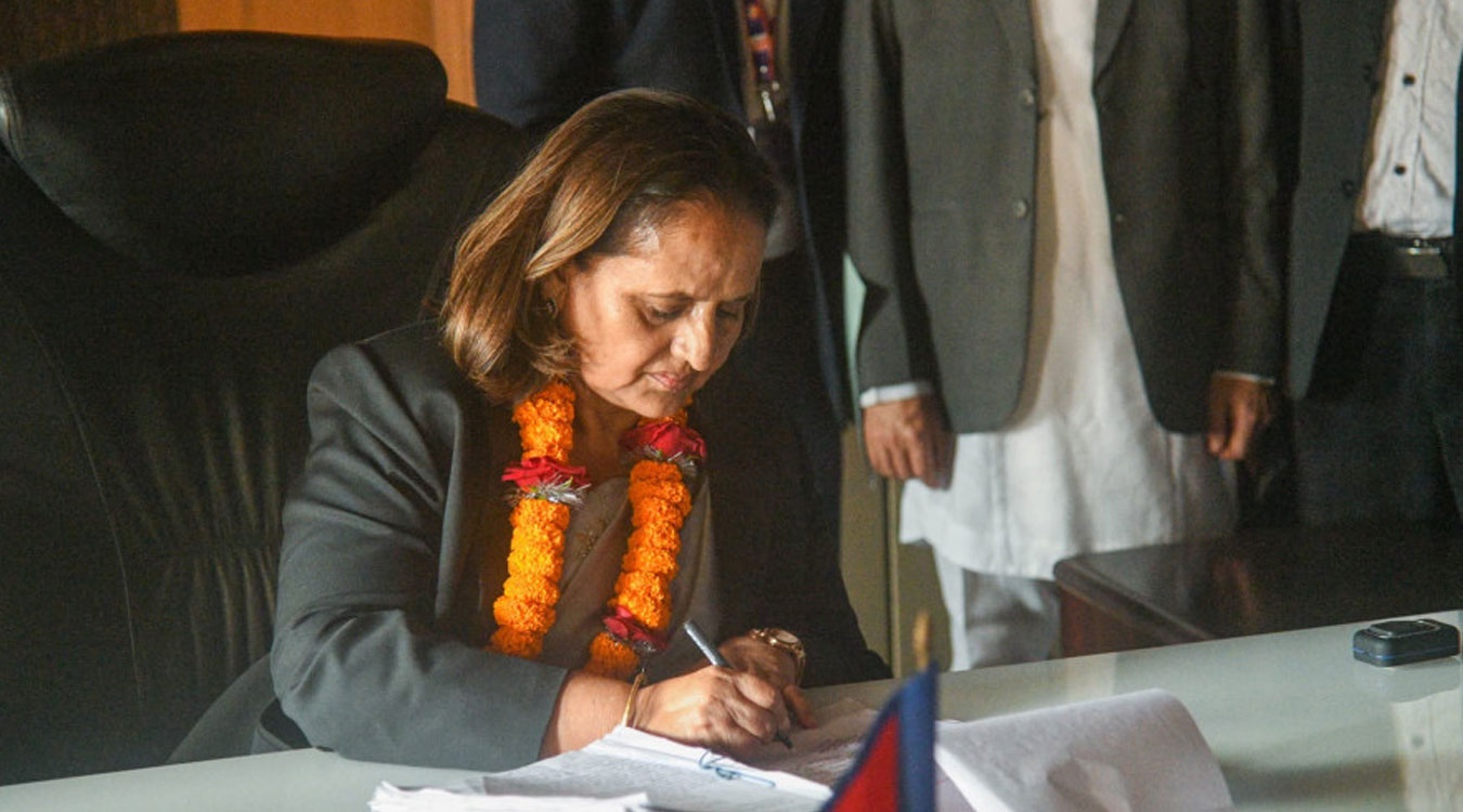 महान्यायाधिवक्ता भण्डारीद्वारा सपथ ग्रहण