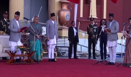 मन्त्रिपरिषद् विस्तारः दुई मन्त्रीको सपथ मन्त्रिपरिषद् विस्तारः दुई मन्त्रीको सपथ