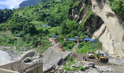 मनाङ–लमजुङ सडकमा तीनदिन रातिमा सवारीसाधन चलाउन रोक