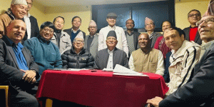 माओवादी र एकीकृत समाजवादीसहित ८ दलले आज एकता घोषणा गर्दै