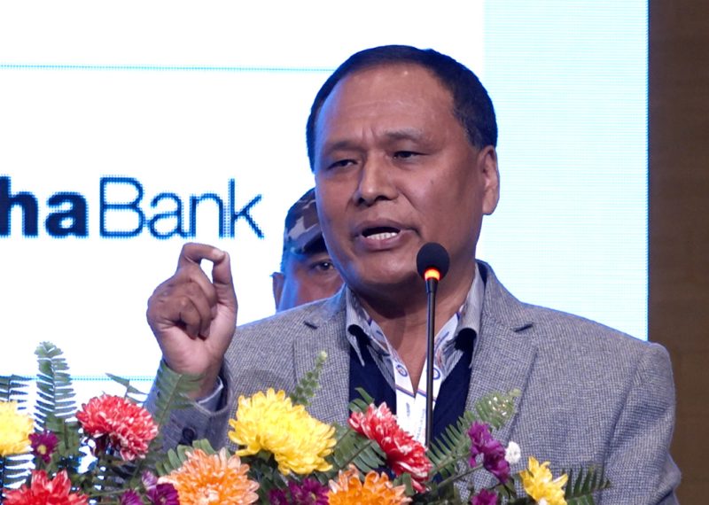 पेट्रोलियम पदार्थमा गरिएको मूल्य वृद्धि फिर्ता लिन अध्यक्ष घिसिङको माग