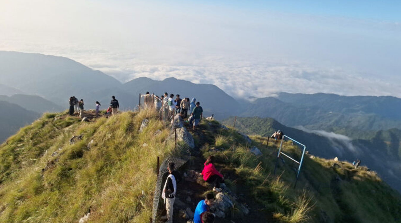 पदयात्रीको रोजाइमा ‘देवचुलीडाँडा’