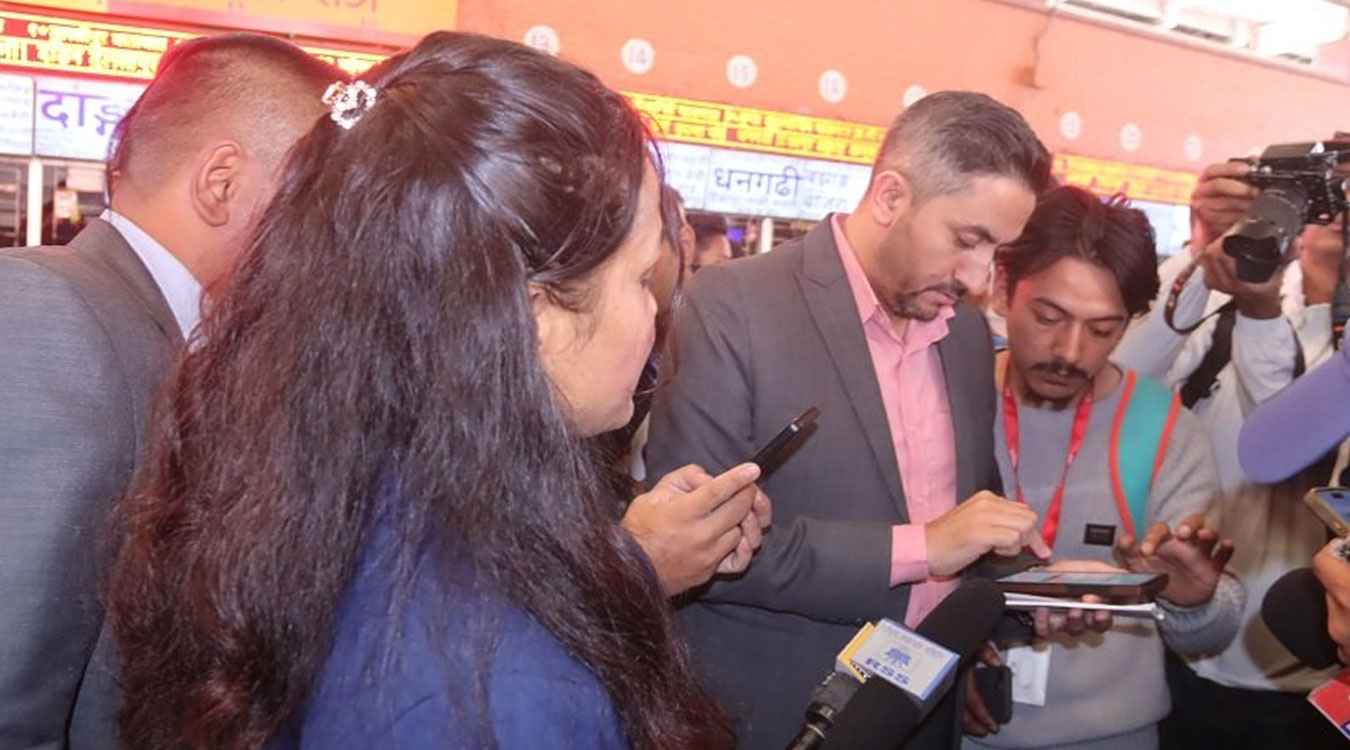 सञ्चारमन्त्रीद्वारा गोँगबु बसपार्कमा निःशुल्क इन्टरनेट सेवा शुभारम्भ