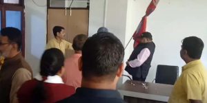 मधेशमा मुख्यमन्त्री नियुक्ति विवादपछि कार्यकक्षमा तोडफोड