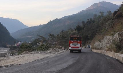 मालढुङ्गा–बेनी सडकः स्तरोन्नतिपछि यात्राअवधि छोटियो मालढुङ्गा–बेनी सडकः स्तरोन्नतिपछि यात्राअवधि छोटियो