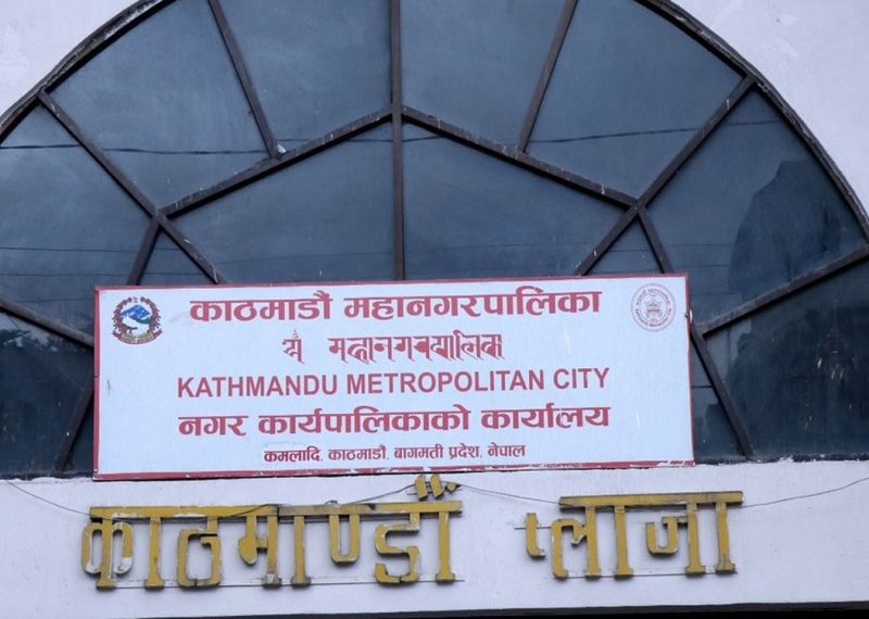 कामपाले शिक्षण अस्पताललाई उपकरण प्रदान