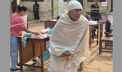 बाँकेमा किरियापुत्रीद्वारा मतदान