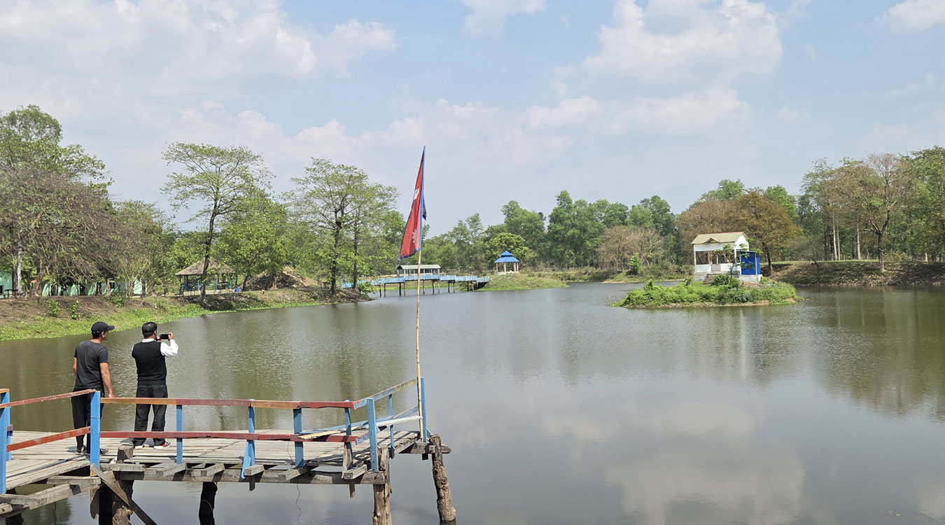 शङ्करबेली सिमसारमा दैनिक हजारौँ पर्यटक