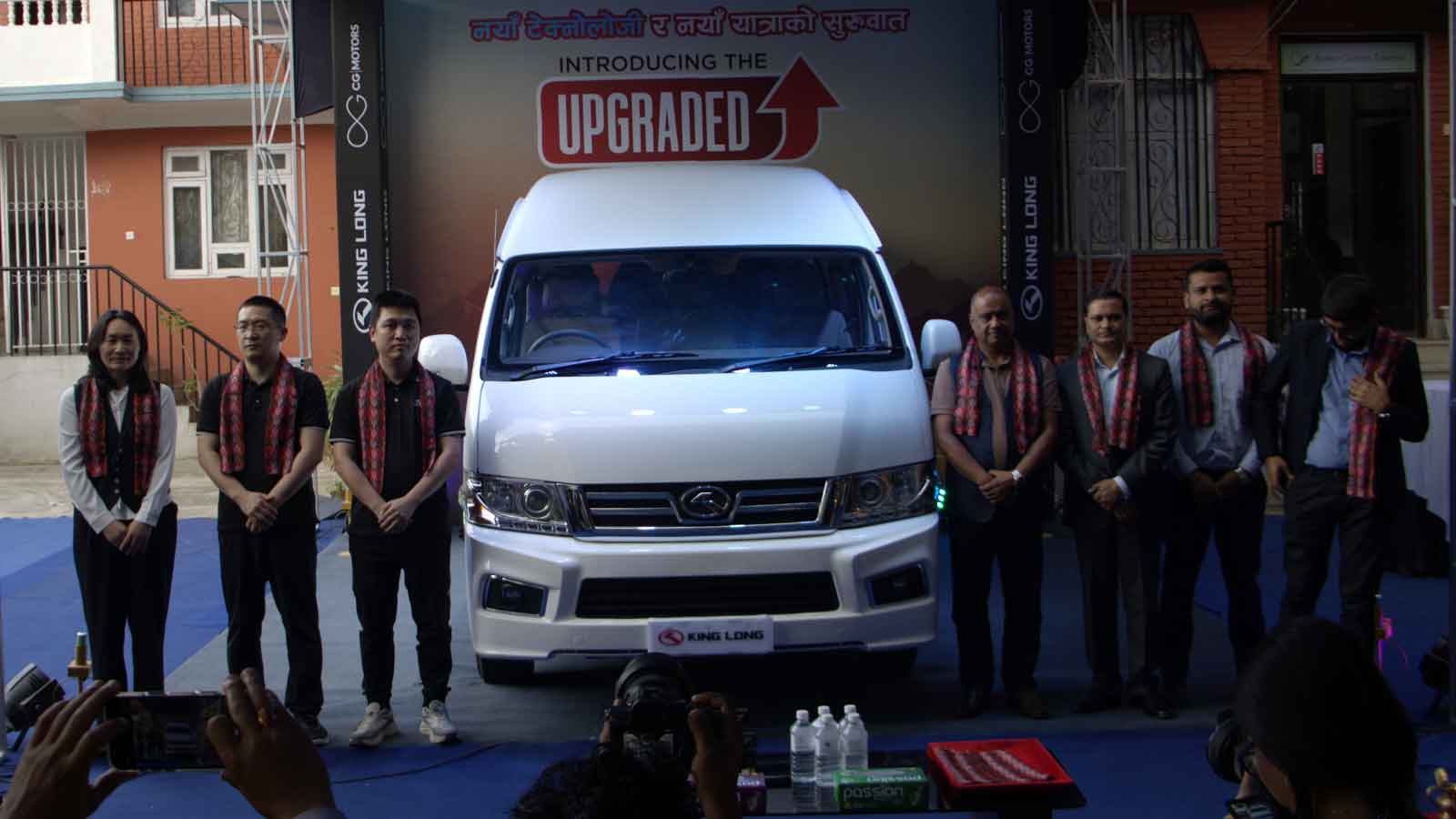 शक्तिशाली र स्मार्ट: किंग लङ्गको १६ सिटर EV भ्यान नेपालमा सार्वजनिक