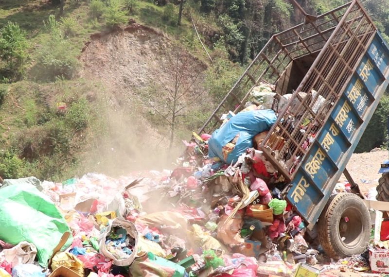 बिक्री हुन थाल्यो तम्घासमा फोहोर