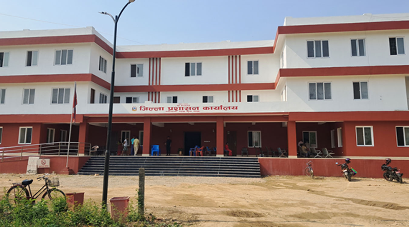 सात करोडमा बन्यो जिल्ला प्रशासन कार्यालय नवलपरासी भवन