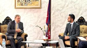 शिक्षामन्त्री पोखरेलसँग बेलायतका राजदूतको शिष्टाचार भेट