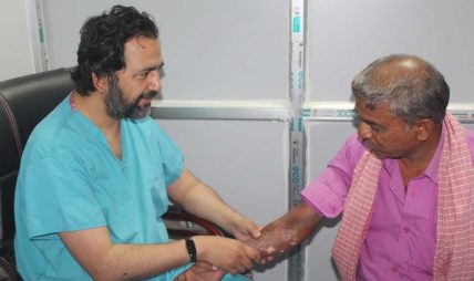 वीरगञ्जमा निःशुल्क जलन शिविर: १५० जनाले पाए उपचार सेवा