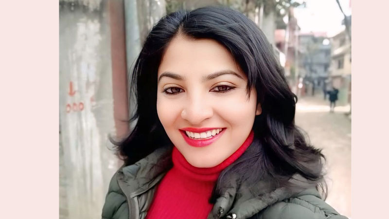 कविता : छारो बनाई घर