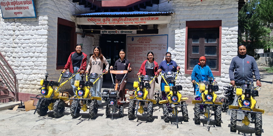 स्याउ र आलुजोनमा सूचीकृत मुस्ताङका किसानलाई अनुदानमा हाते ट्याक्टर