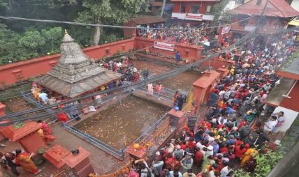 मत्स्यनारायणमा भक्तजनको घुइँचो मत्स्यनारायणमा भक्तजनको घुइँचो