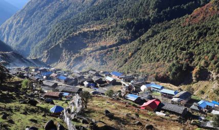 चीनसँगको छोटो व्यापारिक नाका ओलाङचुङ्गोला पुनःसञ्चालन
