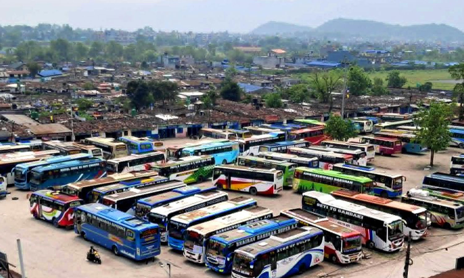 अतिक्रमण हटाएर बन्ला त पोखरा बसपार्क ?