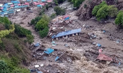 हुम्लाको नेप्का गाउँमा पहिराले विद्यालय भवन बगायो हुम्लाको नेप्का गाउँमा पहिराले विद्यालय भवन बगायो