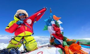 सगरमाथाको भविष्यप्रति आरोहीको बढ्दो चिन्ता