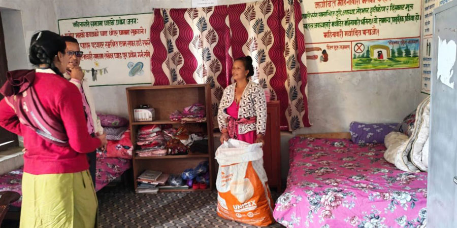 ‘महिनावारी आराम कक्ष’ स्थापनापछि नियमित विद्यालय आउन थाले किशोरीहरु