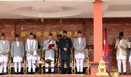 नवनियुक्त मन्त्रीद्वय गुरुङ र पुनद्वारा पद तथा गोपनियताको शपथ ग्रहण