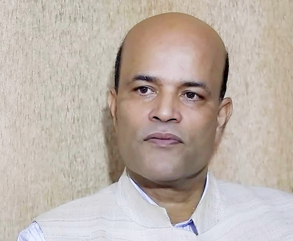 मधेशलाई अशान्त हुन नदिन रास्वपा सांसद अमरेशकुमार सिंहको अपिल