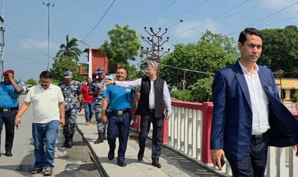 कोशी नदी जलप्रवाह बढेपछि प्रशासन सतर्क, ब्यारेजको अनुगमन कोशी नदी जलप्रवाह बढेपछि प्रशासन सतर्क, ब्यारेजको अनुगमन