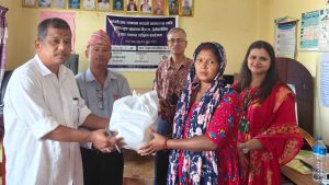 सानिमा बैंकले वितरण गर्यो गर्भवती र सुत्केरीलाई पौष्टिक खाना