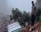 ढोरपाटन जाँदै गरेको स्कर्पियो पहिरोमा पुरियो ढोरपाटन जाँदै गरेको स्कर्पियो पहिरोमा पुरियो