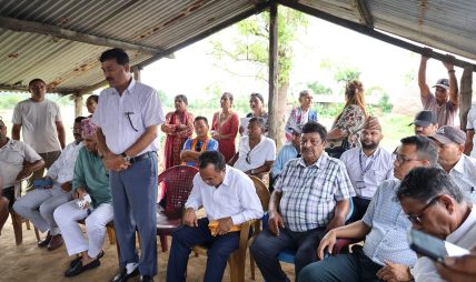 धुर्बेले उजाडेको परिवारको दुःखको घडीमा अभिभावक बन्यो महानगर