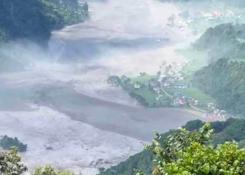 कृत्रिम अभाव र कालोबजारी रोक्न धादिङबेँसीमा बजार अनुगमन कृत्रिम अभाव र कालोबजारी रोक्न धादिङबेँसीमा बजार अनुगमन