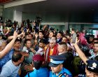 स्वदेश फर्किएका देउवाको सम्बोधन : ‘म शक्ति प्राप्त गर्न होइन, राष्ट्रिय एकता सुदृढ गर्न फर्किएको छु’ स्वदेश फर्किएका देउवाको सम्बोधन : ‘म शक्ति प्राप्त गर्न होइन, राष्ट्रिय एकता सुदृढ गर्न फर्किएको छु’