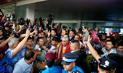 स्वदेश फर्किएका देउवाको सम्बोधन : ‘म शक्ति प्राप्त गर्न होइन, राष्ट्रिय एकता सुदृढ गर्न फर्किएको छु’