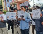 इन्ड्राइभ राइडरहरू आन्दोलितः उचित भाडादर र बीमा सुरक्षाको माग गर्दै कुपण्डोलमा प्रदर्शन इन्ड्राइभ राइडरहरू आन्दोलितः उचित भाडादर र बीमा सुरक्षाको माग गर्दै कुपण्डोलमा प्रदर्शन