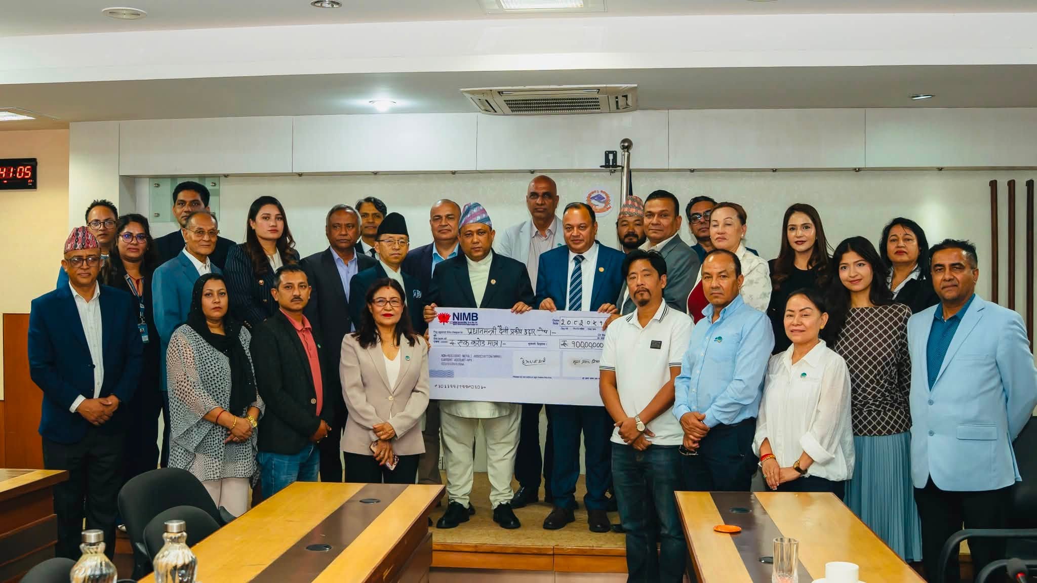 एनआरएनएद्वारा उद्धार कोषमा एक करोड हस्तान्तरण