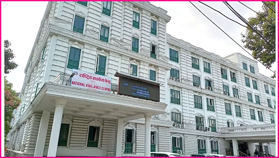 चार महिनामा ११ हजार सरकारी कर्मचारीलाई कारबाही